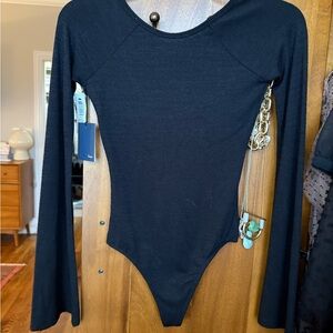 Aritzia Wilfred Classic Black Long Sleeve Bodysuit